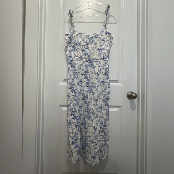 Francesca's Floral Baby Blue Midi Dress - Picture 2 of 12